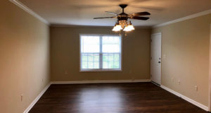 427 Wren School Road Living Room 1